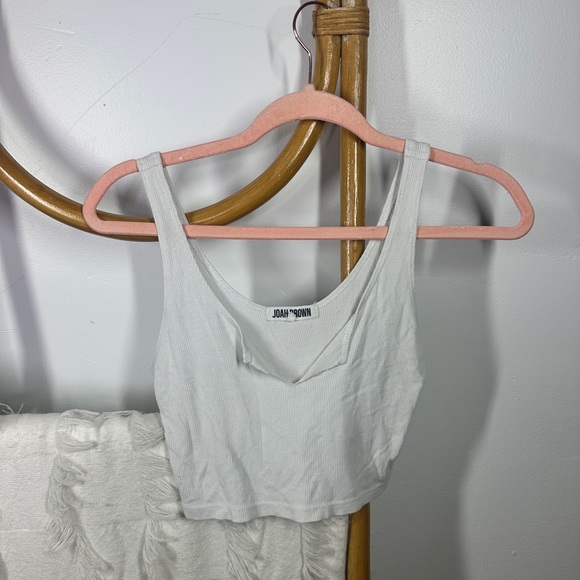 Joah Brown White Ribbed Notch-Neck Tank Crop - Picture 7 of 11